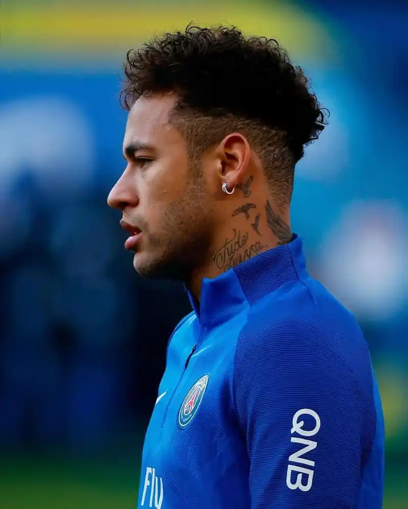 后隐藏着怎 后隐藏着怎