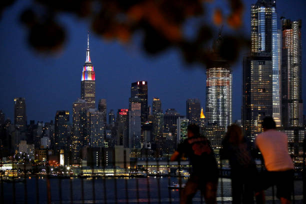 京多安：吕迪格有一种挑衅、侵略性的风格，他很情绪化.