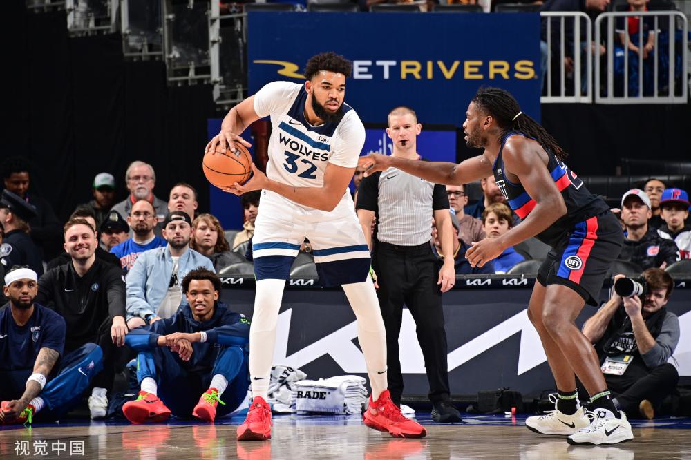 出了令不少 出了令不少